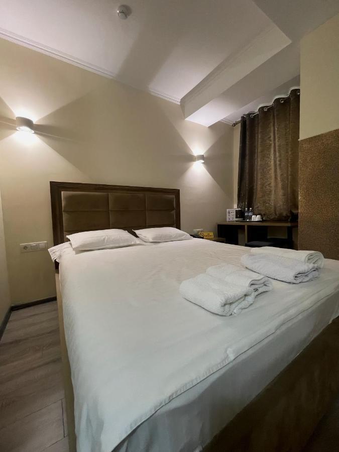 Hotel Nova Bishkek Luaran gambar