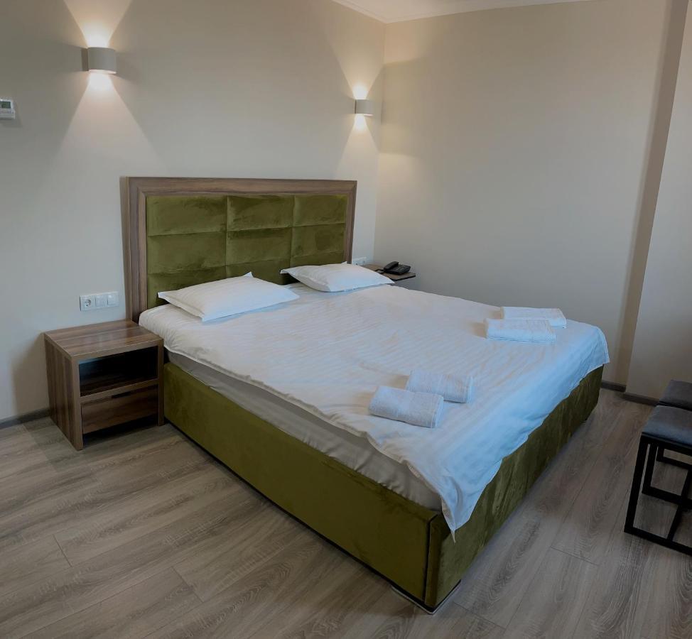 Hotel Nova Bishkek Luaran gambar